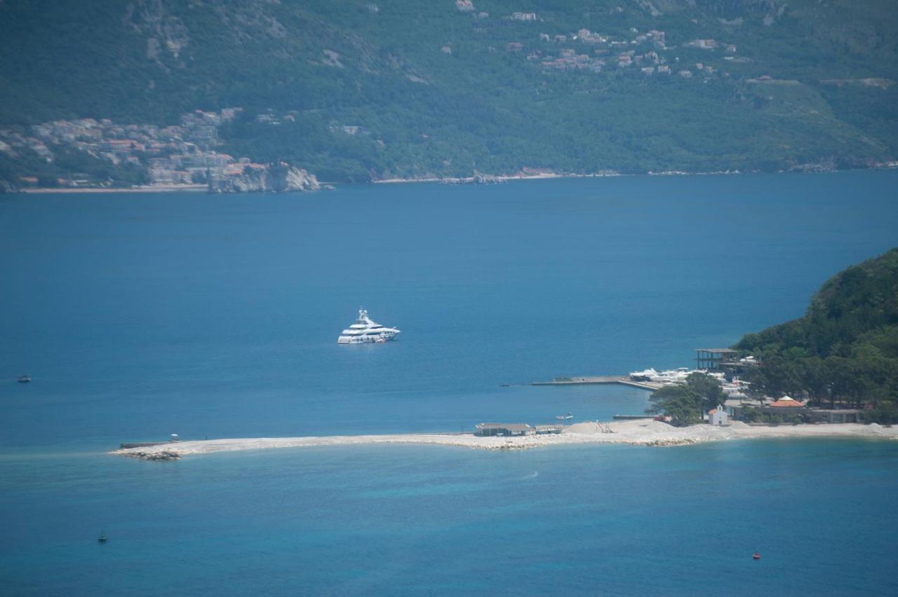 All Blue Budva Bagian luar foto